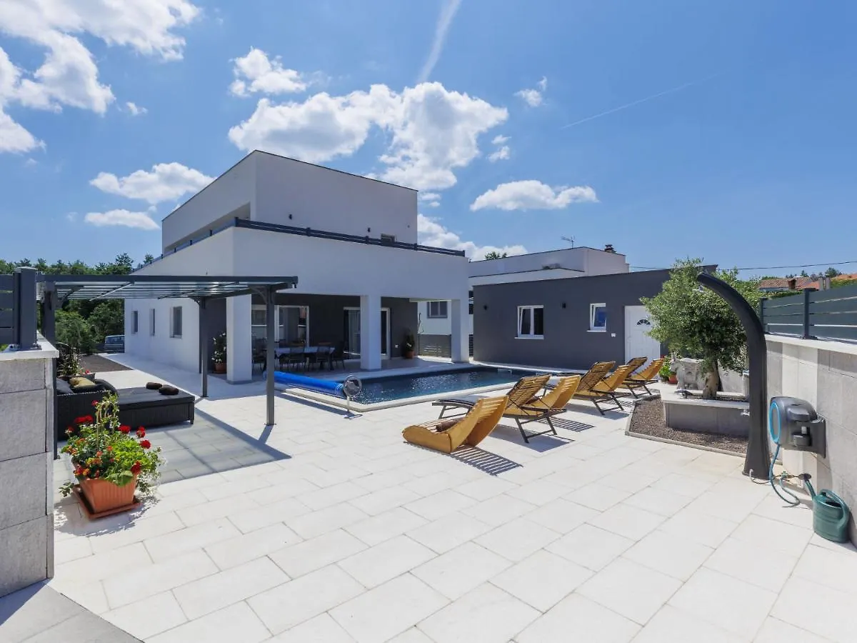 Villa Drago By Interhome Vodnjan